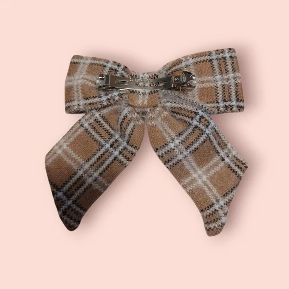 BNWOT: Plaid Bow Hair Accessory - Picture 2 of 3